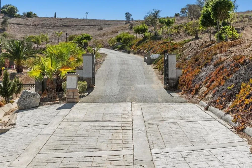 2777 Kingridge Drive Fallbrook, CA 92028