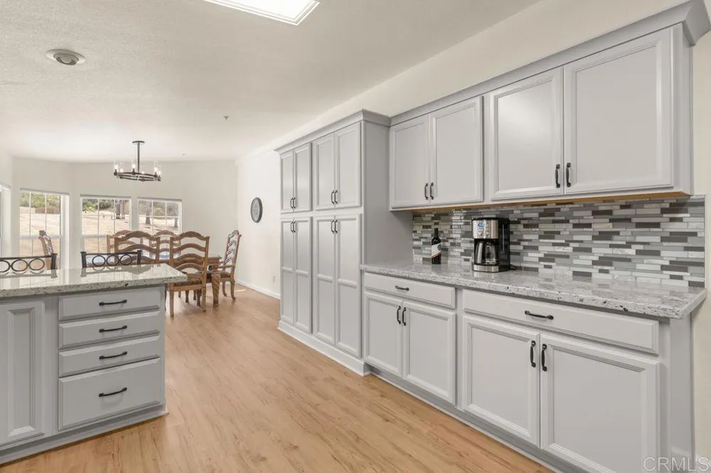 2051 Rainbow Glen Road Fallbrook, CA 92028