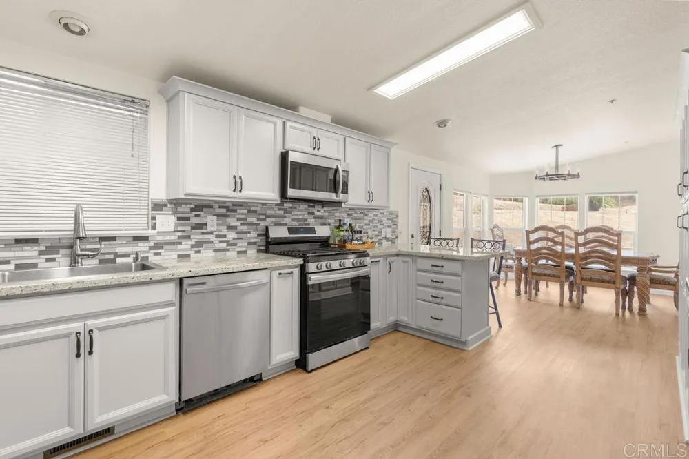2051 Rainbow Glen Road Fallbrook, CA 92028