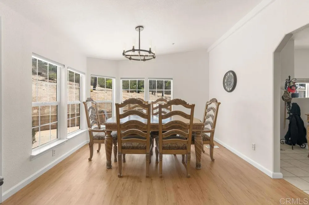 2051 Rainbow Glen Road Fallbrook, CA 92028