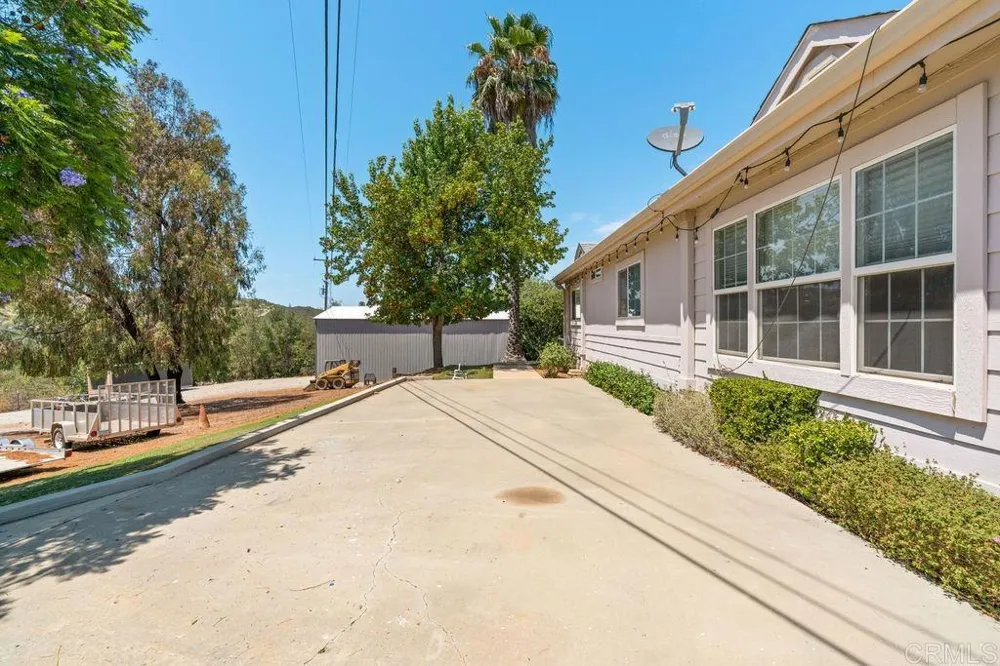 2051 Rainbow Glen Road Fallbrook, CA 92028