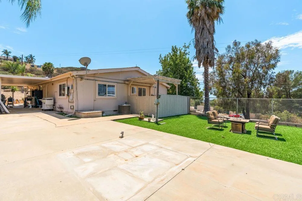 2051 Rainbow Glen Road Fallbrook, CA 92028