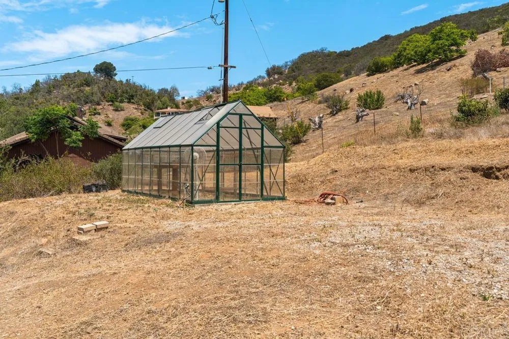 2051 Rainbow Glen Road Fallbrook, CA 92028