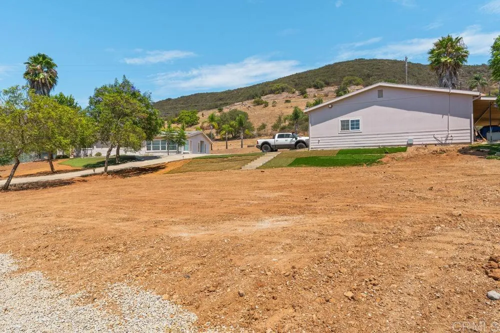 2051 Rainbow Glen Road Fallbrook, CA 92028