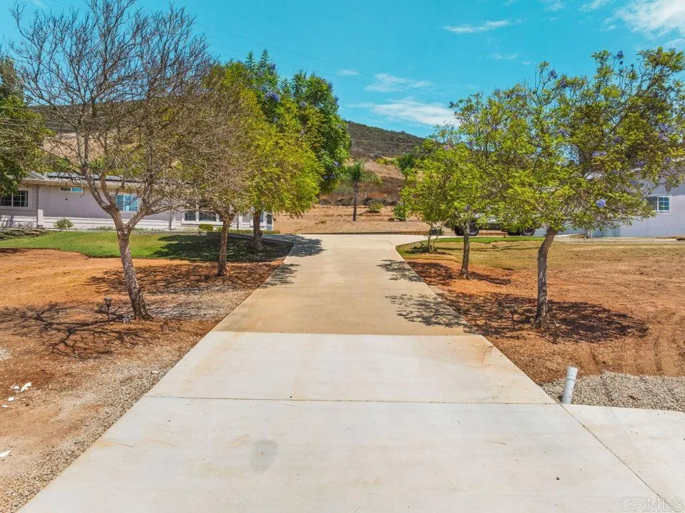 2051 Rainbow Glen Road Fallbrook, CA 92028