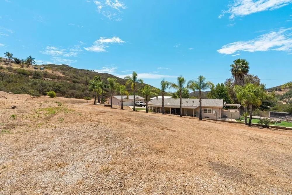 2051 Rainbow Glen Road Fallbrook, CA 92028