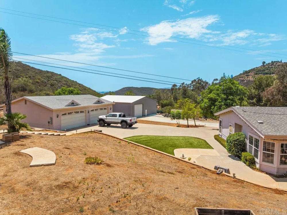 2051 Rainbow Glen Road Fallbrook, CA 92028