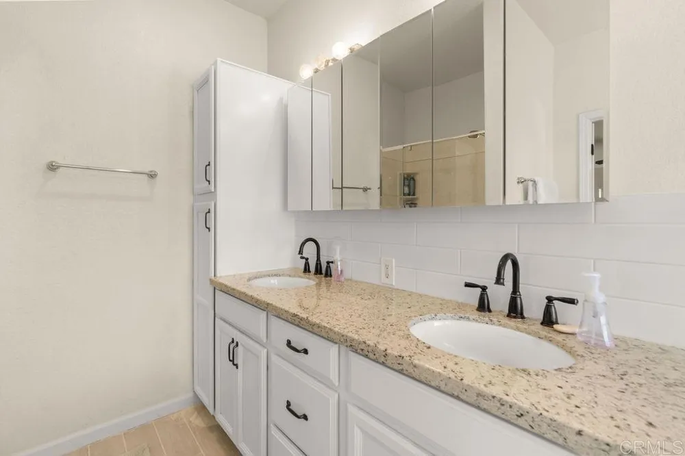 2051 Rainbow Glen Road Fallbrook, CA 92028