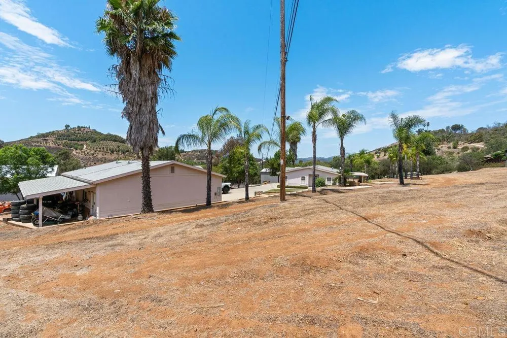 2051 Rainbow Glen Road Fallbrook, CA 92028