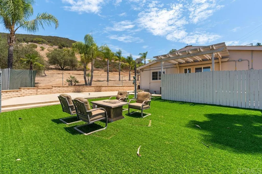 2051 Rainbow Glen Road Fallbrook, CA 92028