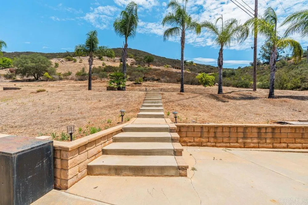 2051 Rainbow Glen Road Fallbrook, CA 92028