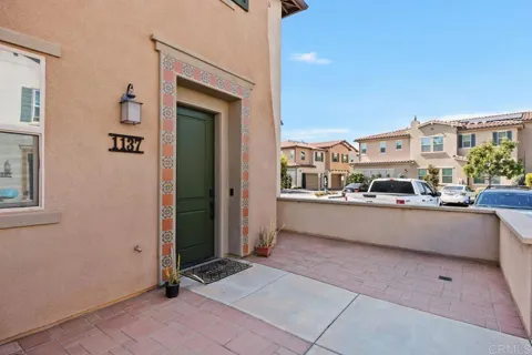 1137 Delpy View Point