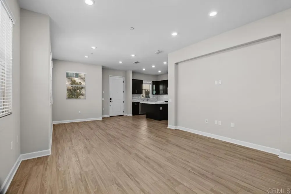 1137 Delpy View Point Vista, CA 92084
