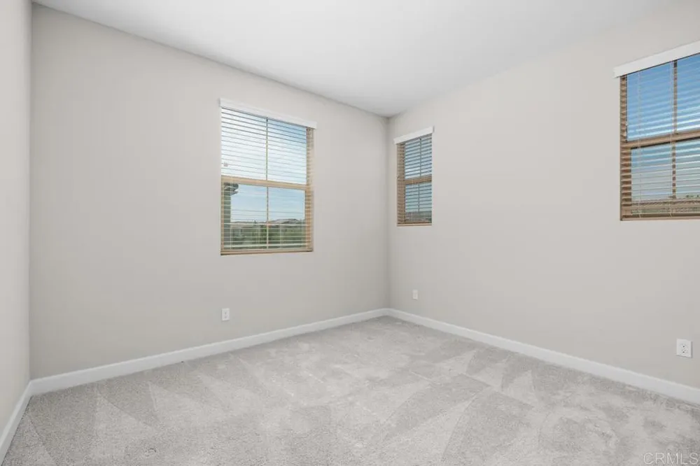 1137 Delpy View Point Vista, CA 92084