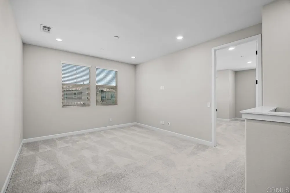 1137 Delpy View Point Vista, CA 92084