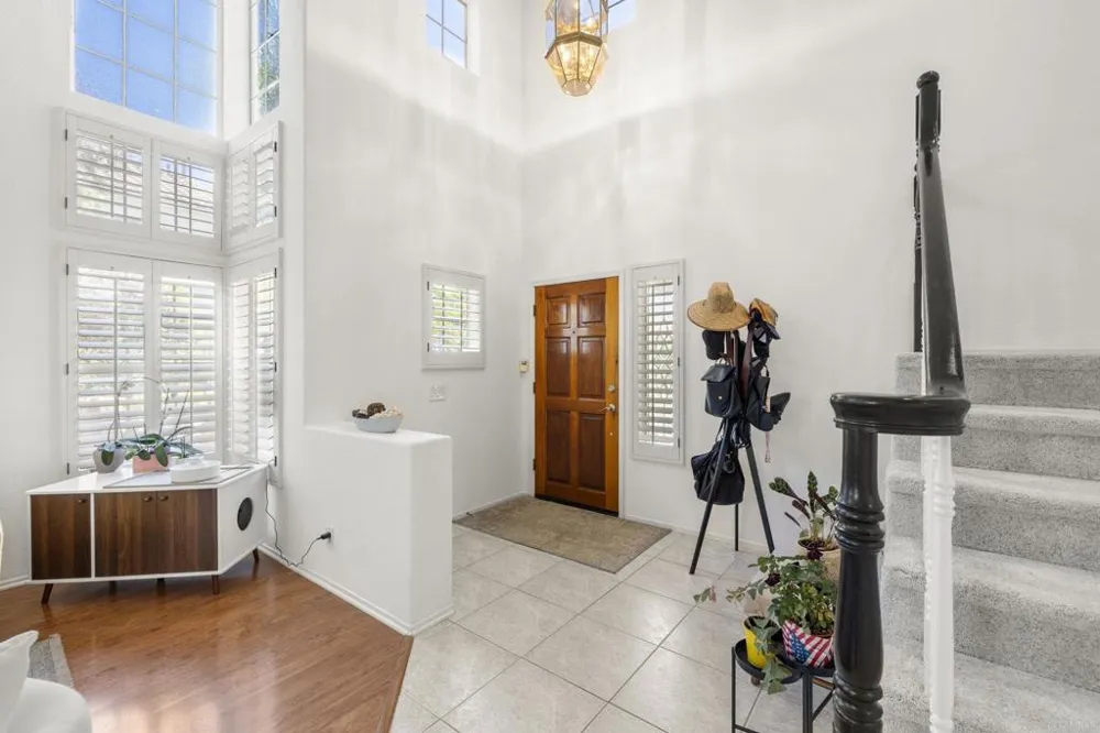 32205 Callesito Fadrique Temecula, CA 92592