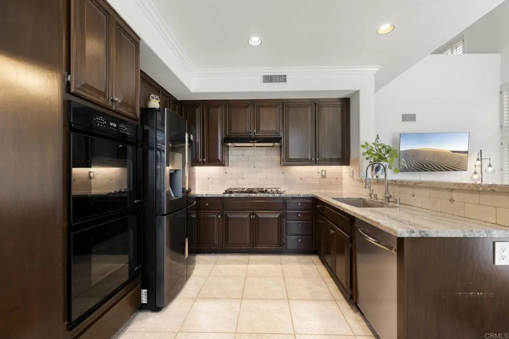 32205 Callesito Fadrique Temecula, CA 92592
