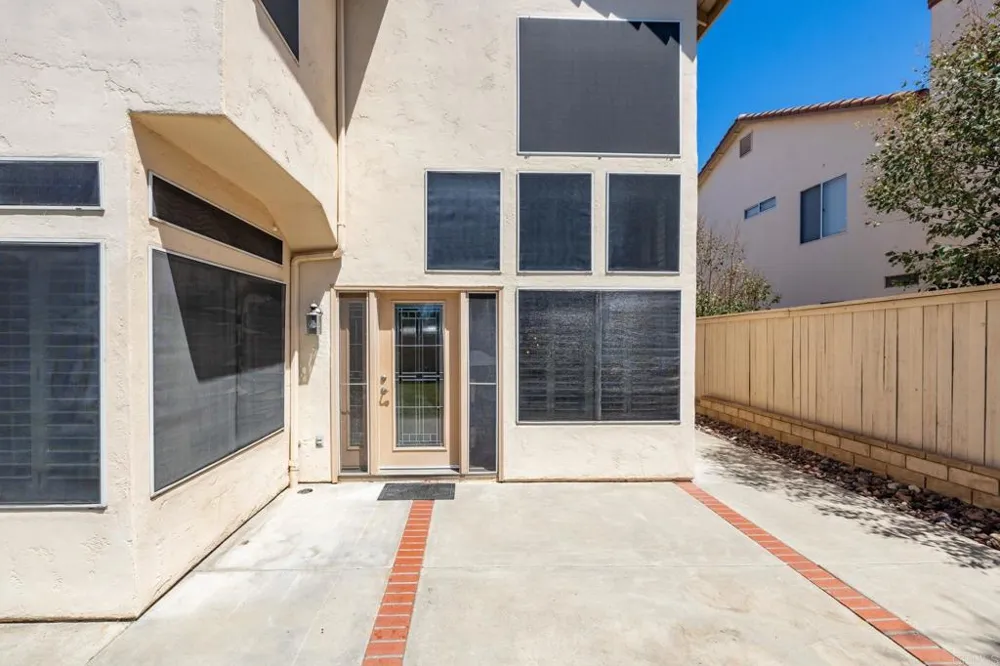32205 Callesito Fadrique Temecula, CA 92592