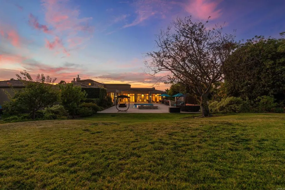 16775 Via Lago Azul Rancho Santa Fe, CA 92067