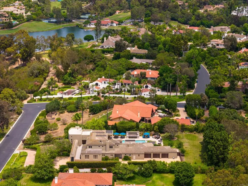 16775 Via Lago Azul Rancho Santa Fe, CA 92067