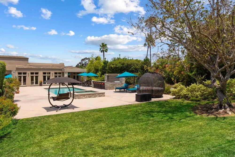 16775 Via Lago Azul Rancho Santa Fe, CA 92067