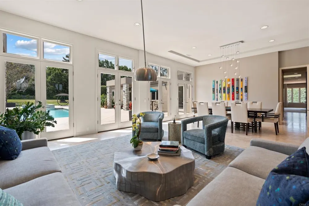 16775 Via Lago Azul Rancho Santa Fe, CA 92067