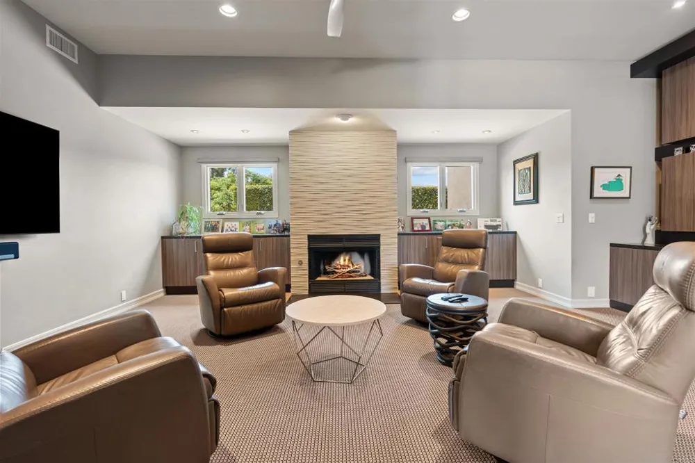 16775 Via Lago Azul Rancho Santa Fe, CA 92067