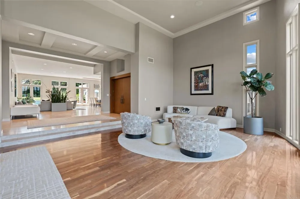 16775 Via Lago Azul Rancho Santa Fe, CA 92067