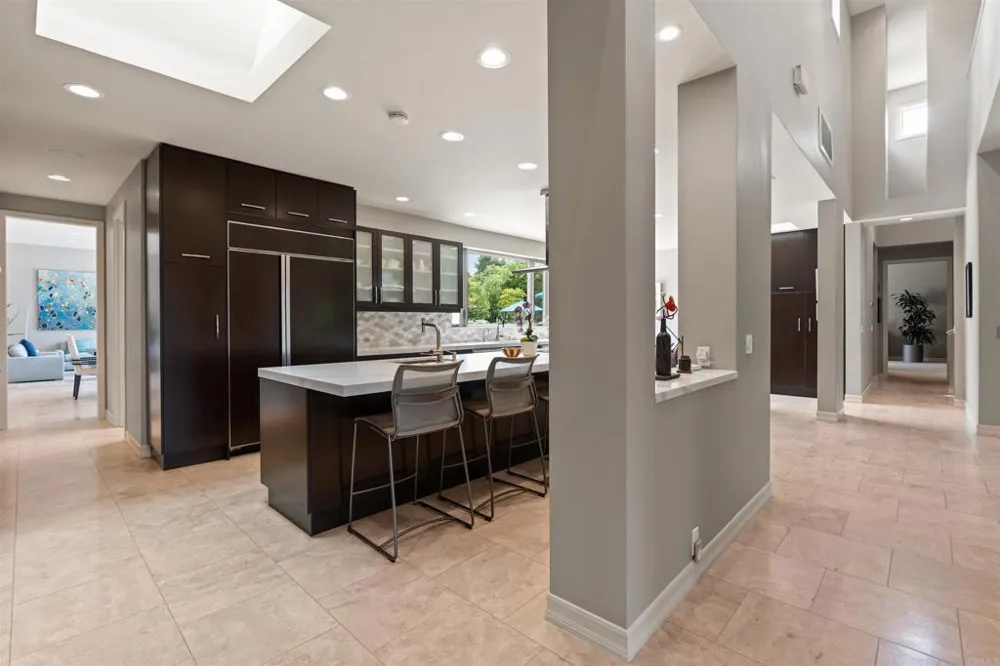 16775 Via Lago Azul Rancho Santa Fe, CA 92067