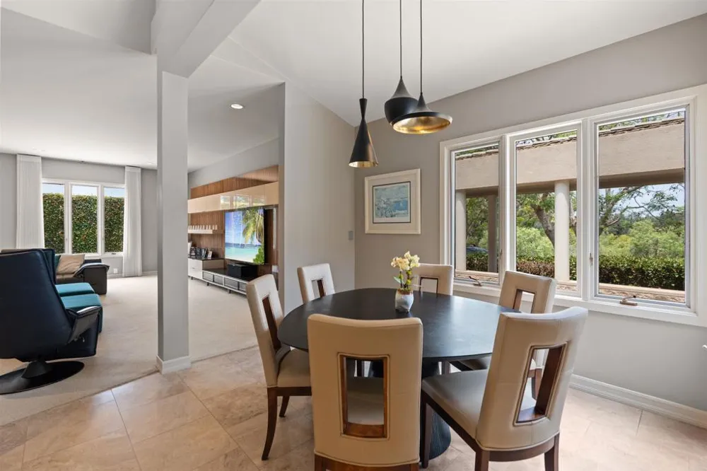16775 Via Lago Azul Rancho Santa Fe, CA 92067