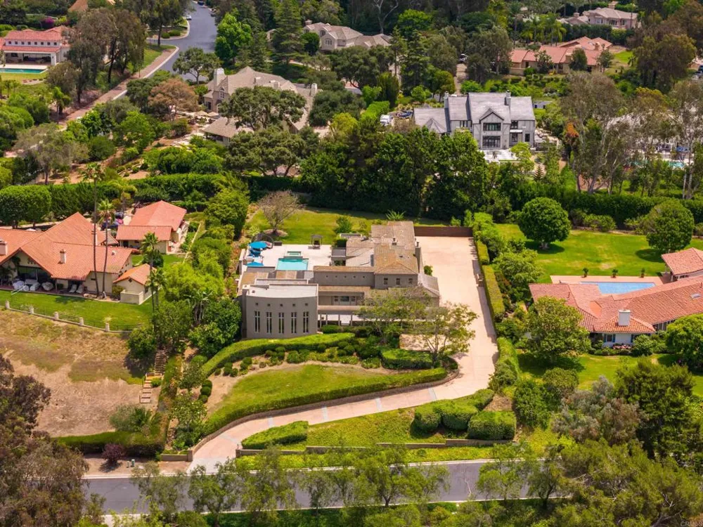 16775 Via Lago Azul Rancho Santa Fe, CA 92067
