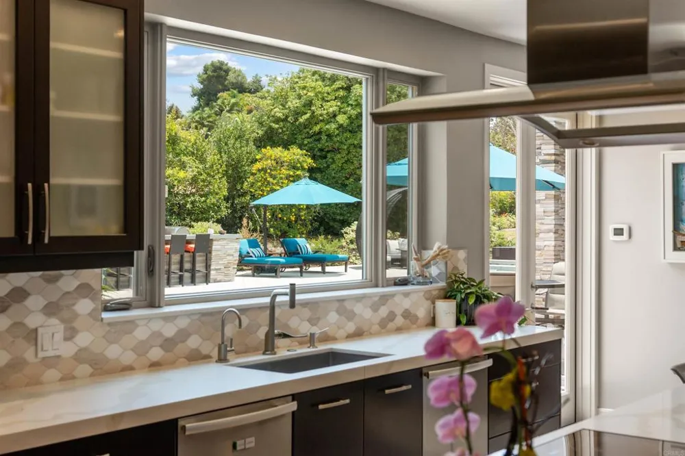 16775 Via Lago Azul Rancho Santa Fe, CA 92067