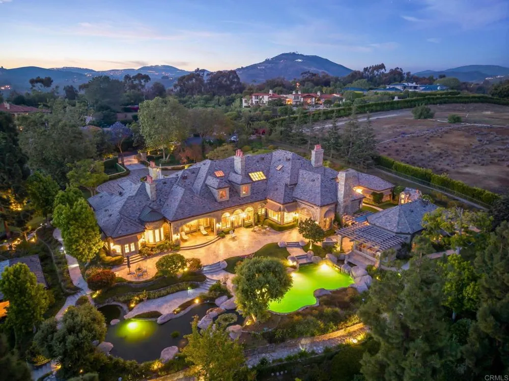 6590 Calle Reina Rancho Santa Fe, CA 92067