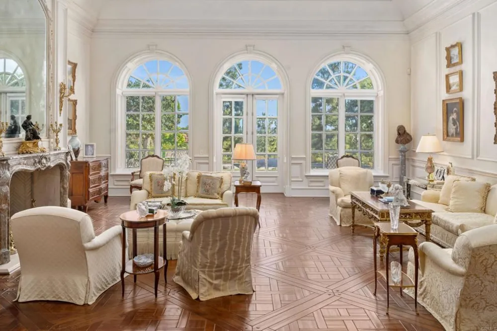 6590 Calle Reina Rancho Santa Fe, CA 92067