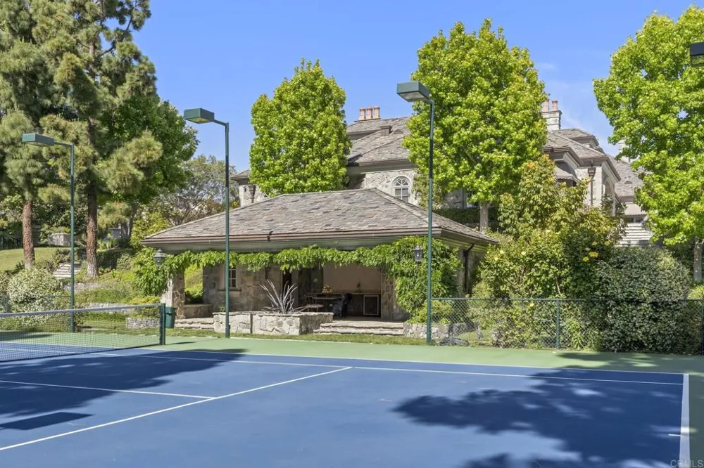 6590 Calle Reina Rancho Santa Fe, CA 92067