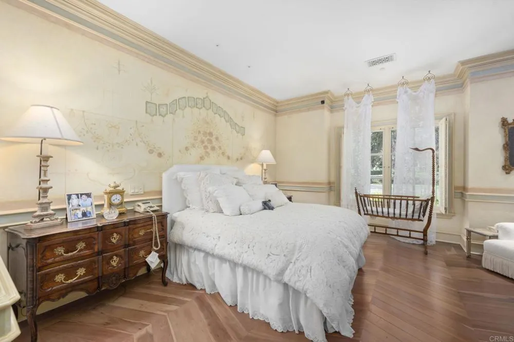 6590 Calle Reina Rancho Santa Fe, CA 92067