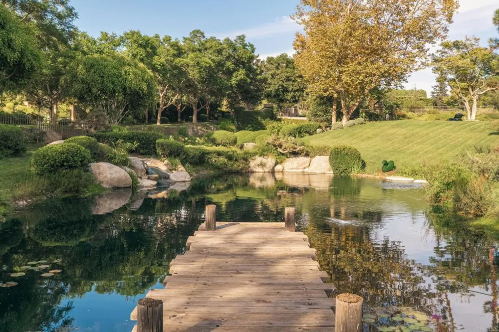 6590 Calle Reina Rancho Santa Fe, CA 92067