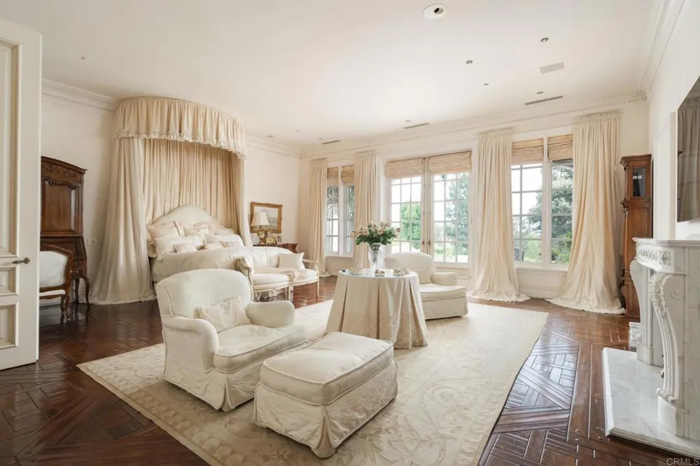 6590 Calle Reina Rancho Santa Fe, CA 92067