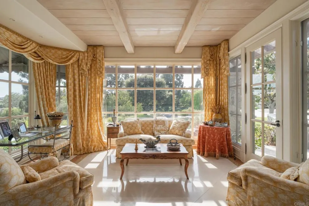 6590 Calle Reina Rancho Santa Fe, CA 92067