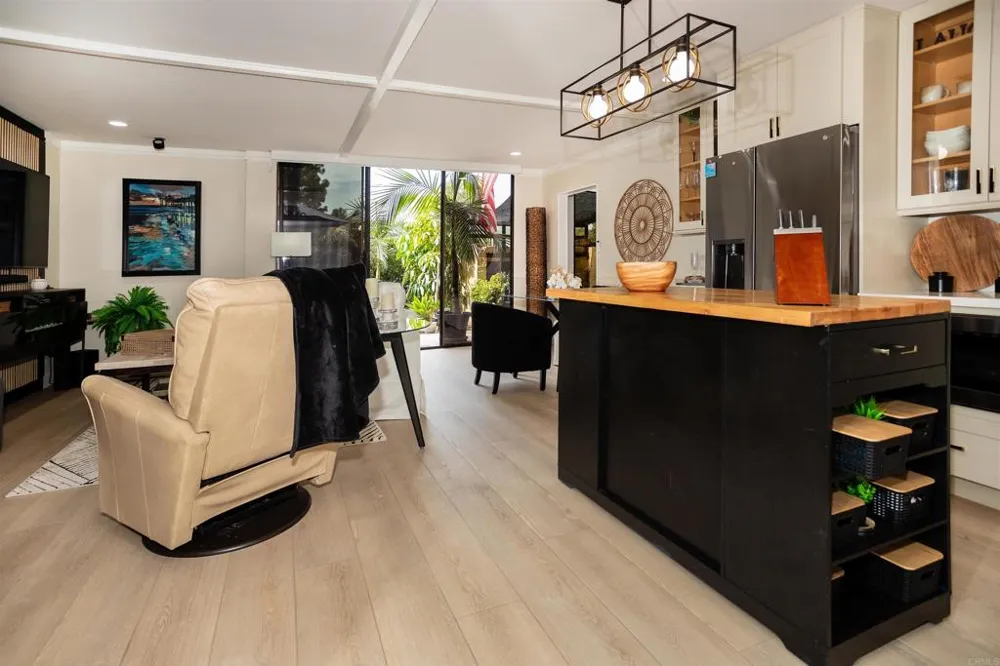 24055 PASEO DEL LAGO #155 Laguna Woods, CA 92637