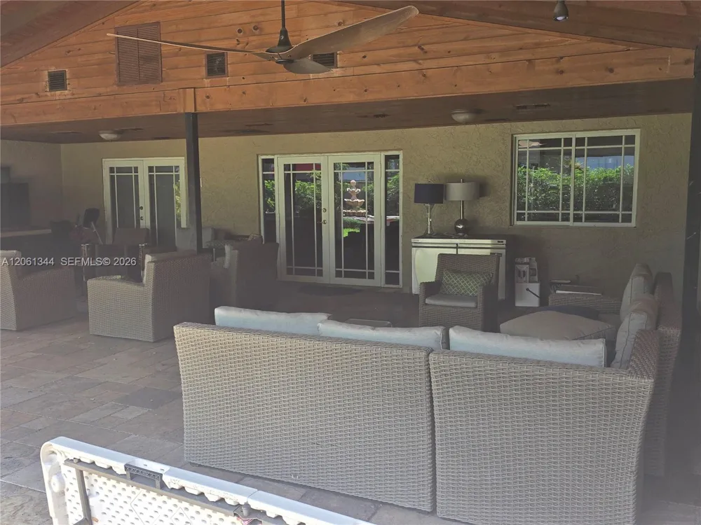 15331 Durnford Dr Miami Lakes, FL 33014
