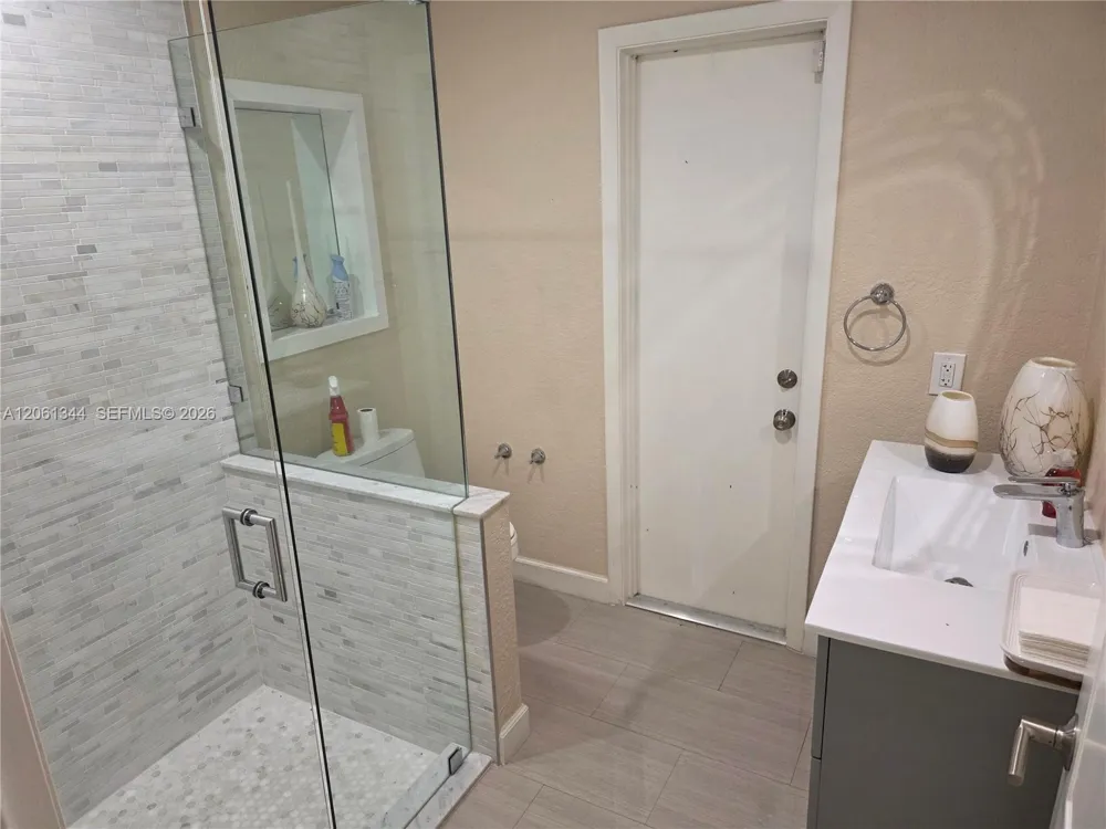 15331 Durnford Dr Miami Lakes, FL 33014