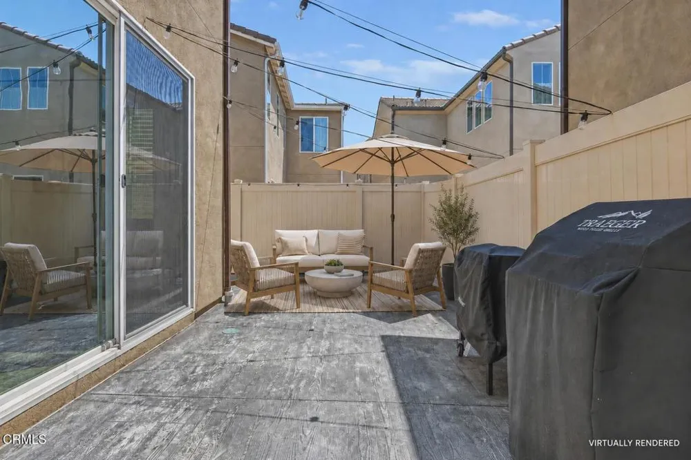 2072 Harvest Loop Santa Paula, CA 93060