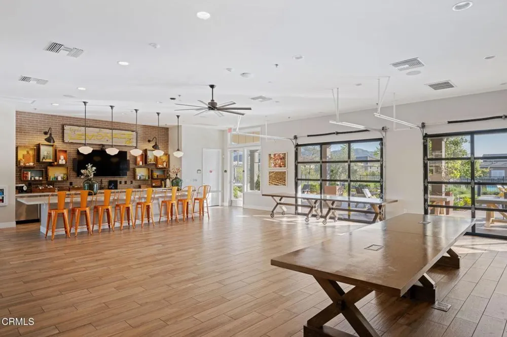 2072 Harvest Loop Santa Paula, CA 93060