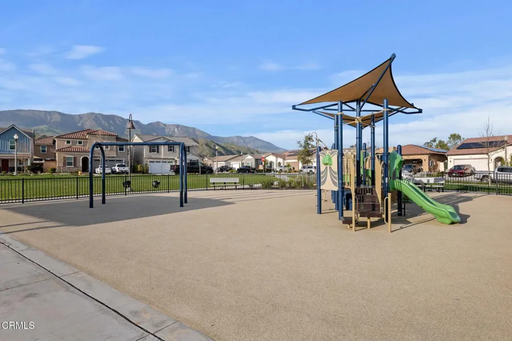 2072 Harvest Loop Santa Paula, CA 93060