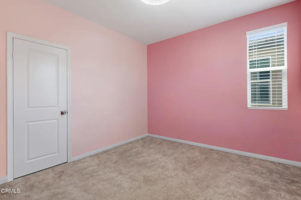 2072 Harvest Loop Santa Paula, CA 93060