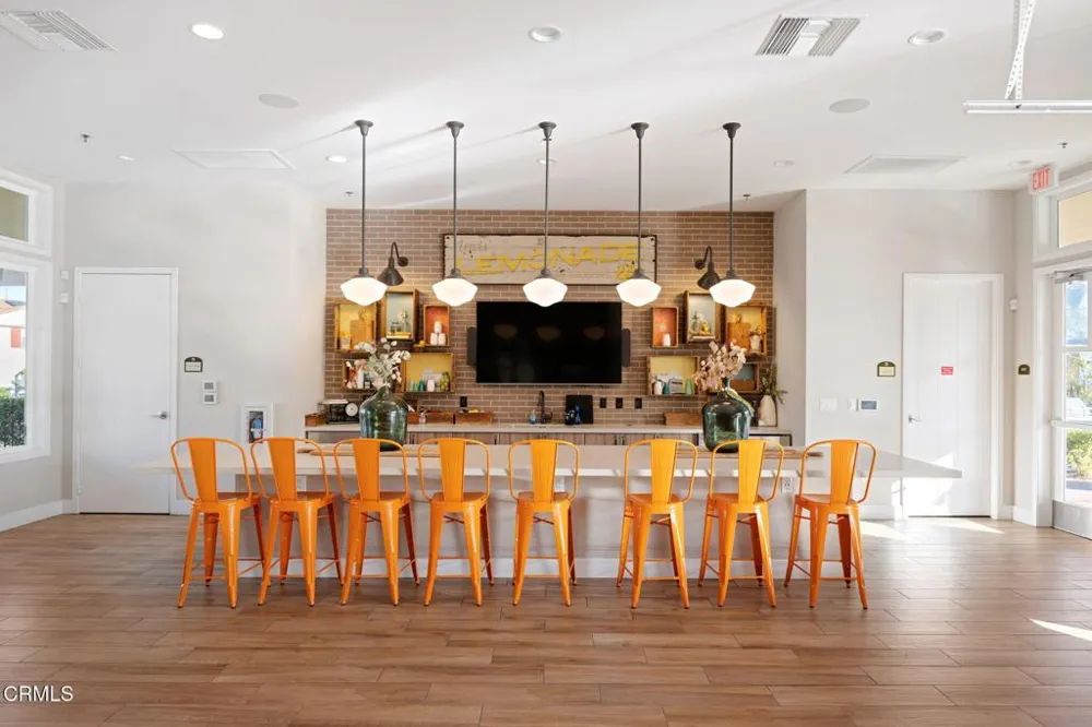 2072 Harvest Loop Santa Paula, CA 93060