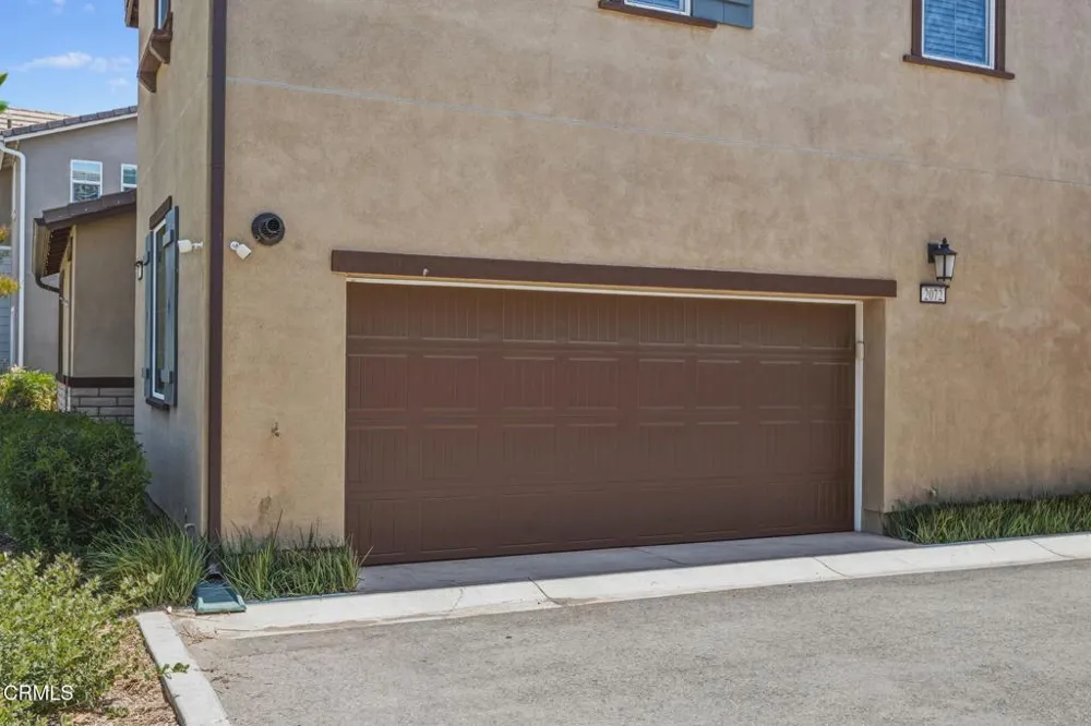 2072 Harvest Loop Santa Paula, CA 93060