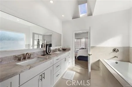 322 Jasmine Avenue Corona del Mar, CA 92625
