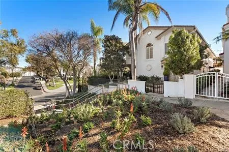 322 Jasmine Avenue Corona del Mar, CA 92625